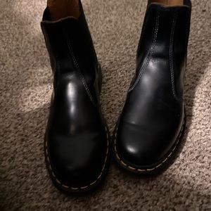 Like new warn once had foot surgery and can’t wear them now